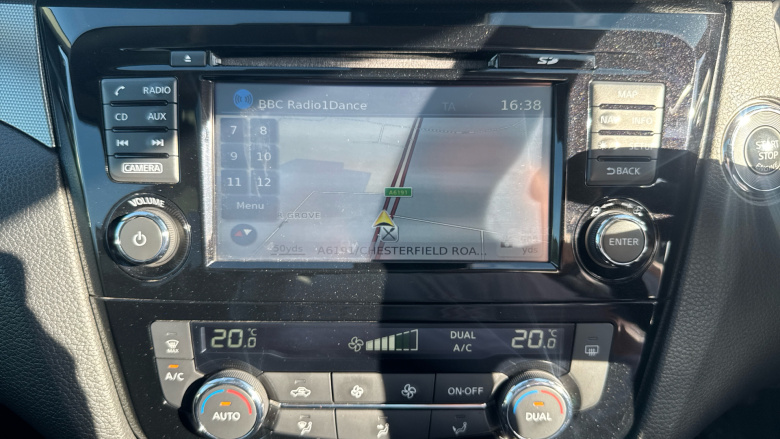 Nissan Qashqai 1.2 DiG-T N-Connecta 5dr Petrol Hatchback